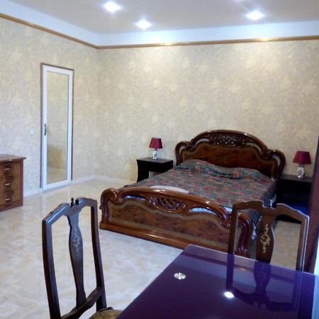 Аппартаменты С Балконом Lejlighed Odessa Eksteriør billede