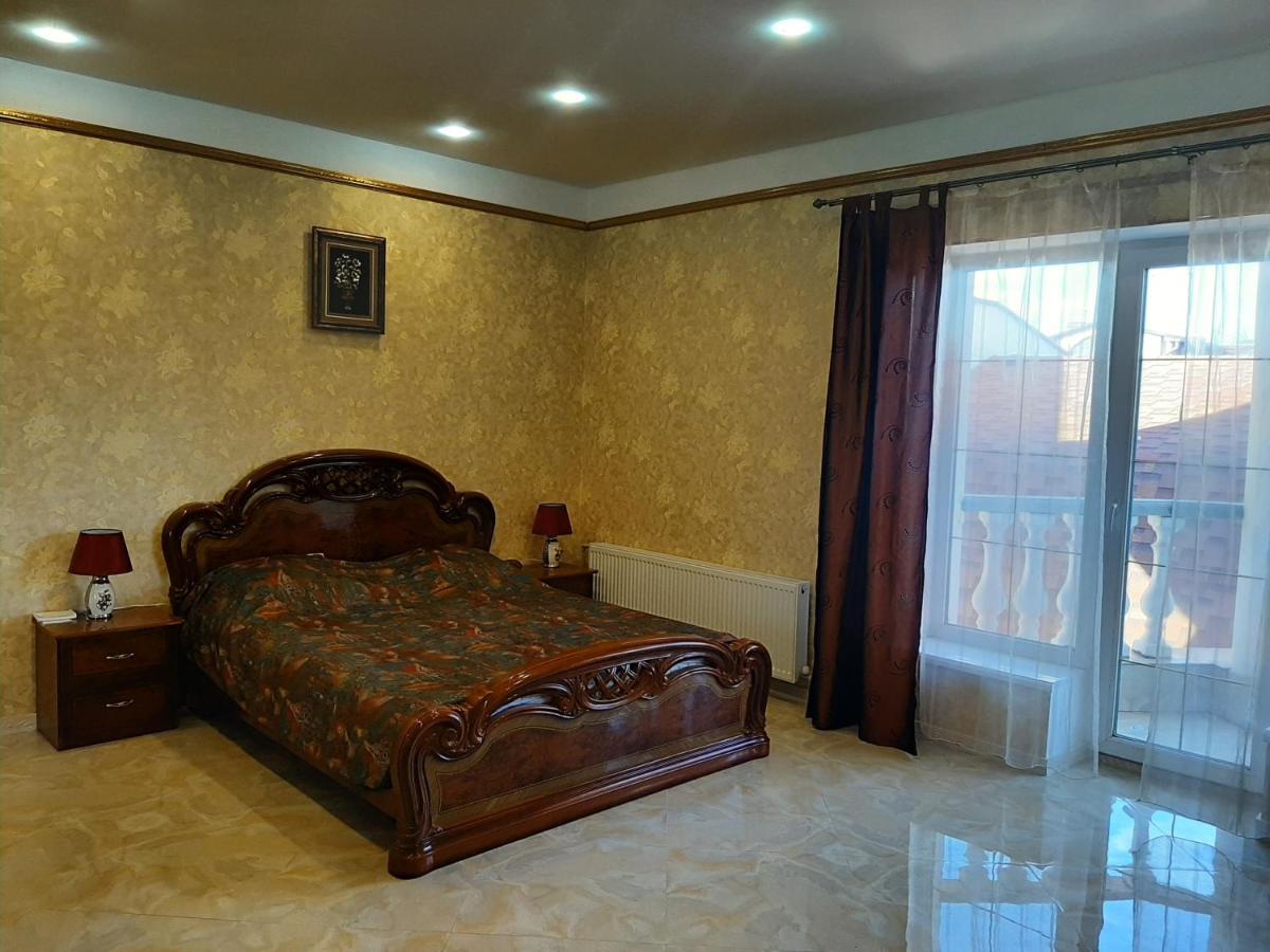Аппартаменты С Балконом Lejlighed Odessa Eksteriør billede